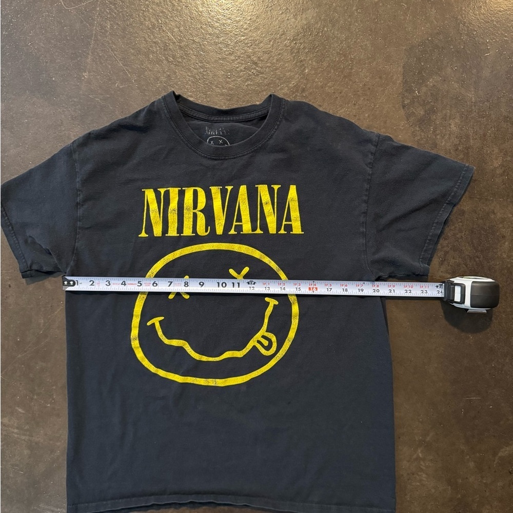 Nirvana Smiley Face Graphic Tee Size Large - Picture 4 of 4